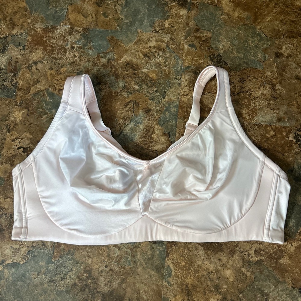 Olga By Warner's Light Lift Bra Womens Size 44D Light Pink Wireless Back Closure
